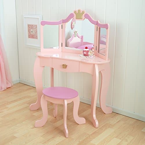 Tocador de madera rosa como una princesa