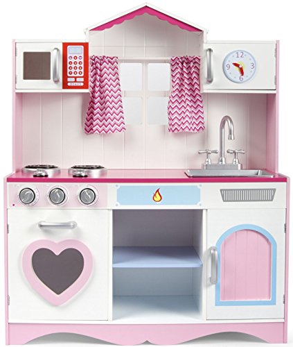 Cocina de madera para una chica con un aspecto romántico y femenino