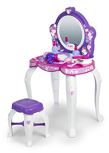 Elegante peluquero de juguete púrpura y llamativo con accesorios