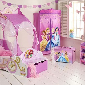 ¡Cama de princesa para una niña de verdad!